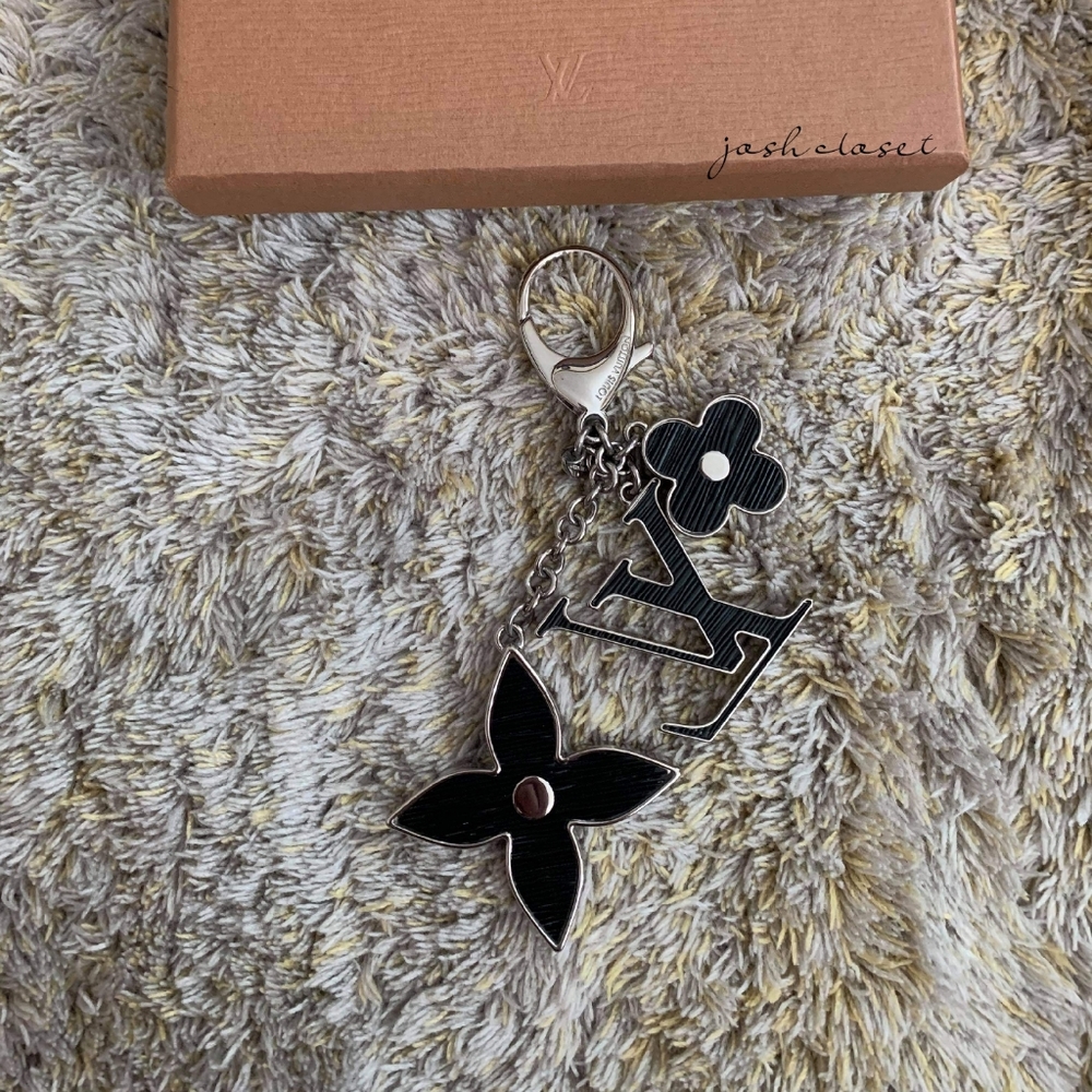 LV charm silver and black